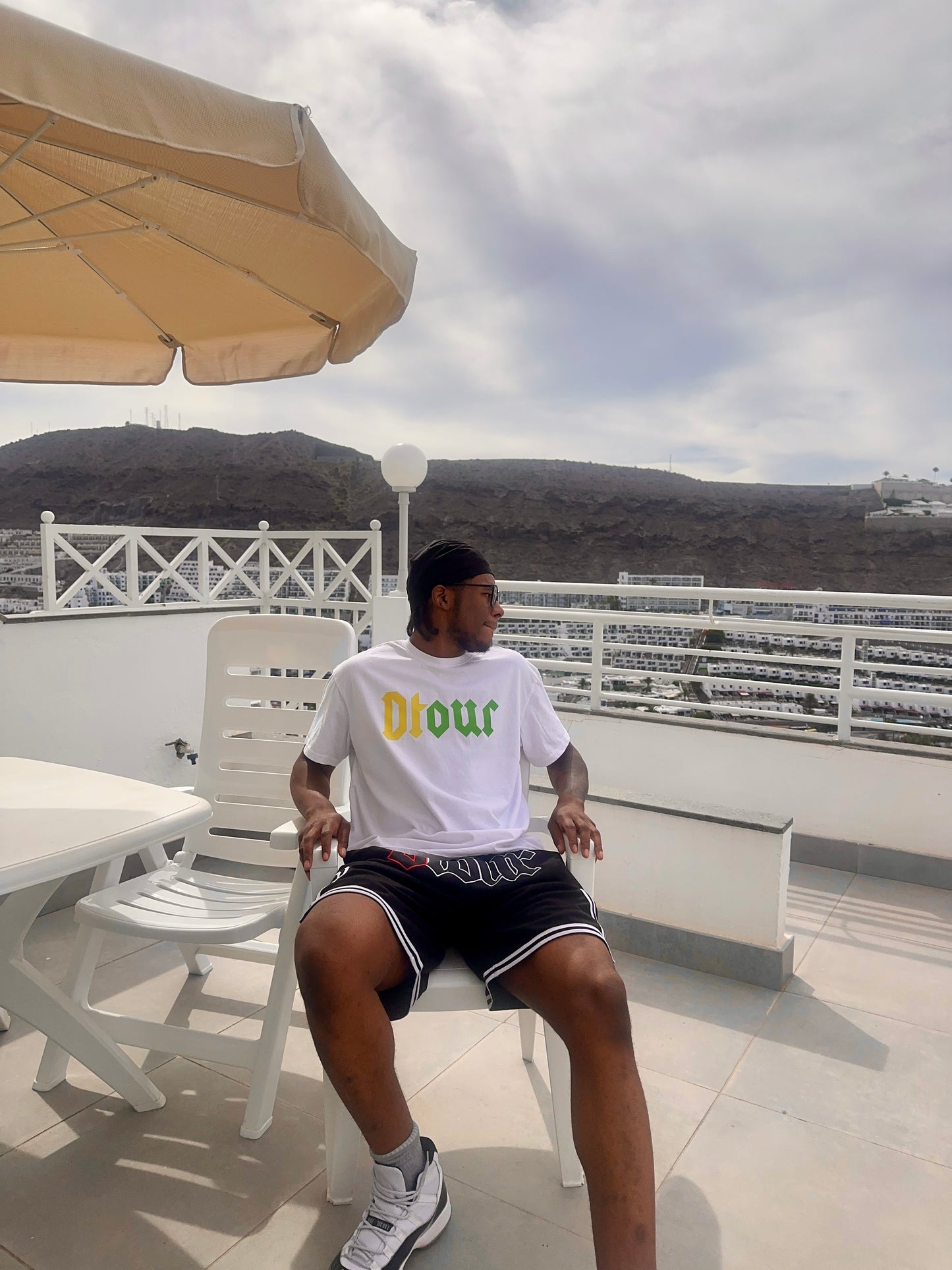 DTOUR Yellow&Green logo Premium tee